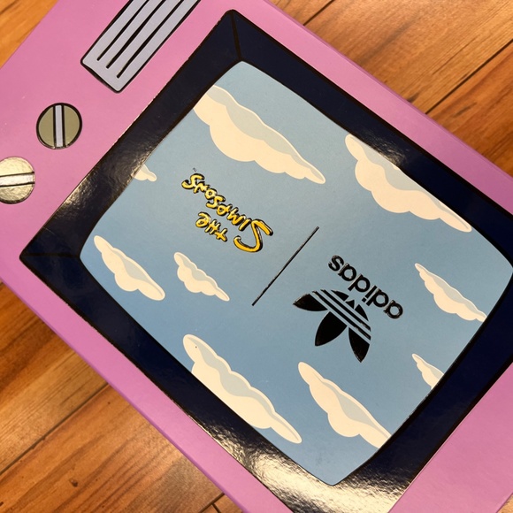 Adidas X Simpsons Superstar Squishe - Picture 4 of 5